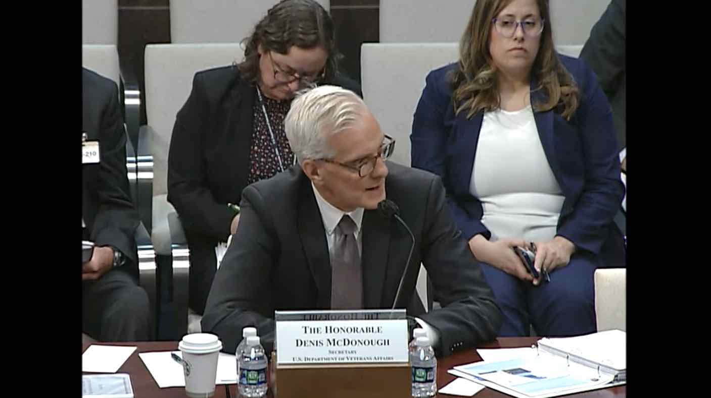 WATCH: Sec VA Debates Whether Pilot Health Record Outages Puts Veterans At Risk - Vimarsana News